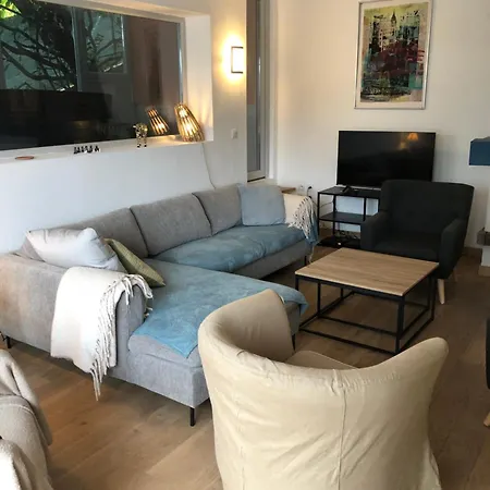 200m 5 Avec Piscine Et Garage Villa