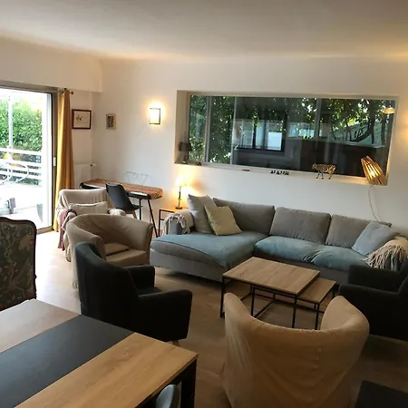 Prune 200m 5 Avec Piscine Et Garage ヴィラ