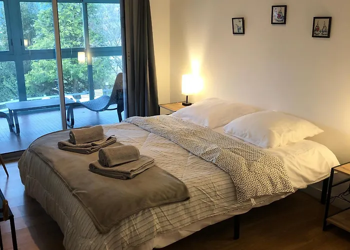 Prune 200m 5 Avec Piscine Et Garage ヴィラ