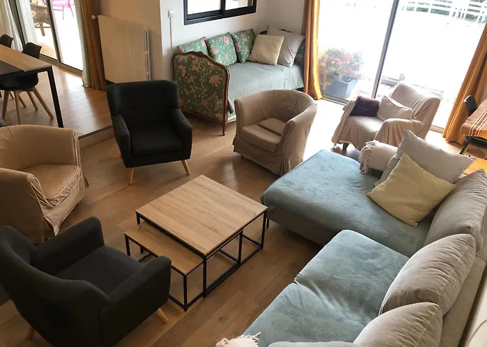 Prune 200m 5 Avec Piscine Et Garage ヴィラ *