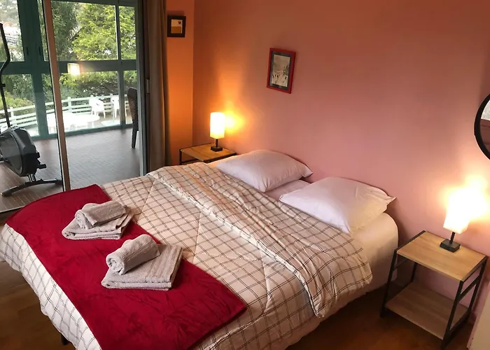 Prune 200m 5 Avec Piscine Et Garage ヴィラ *