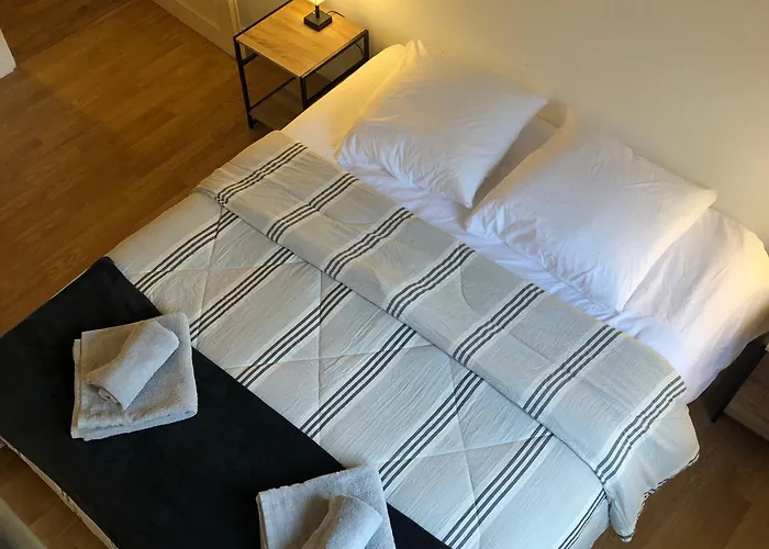 ヴィラ Prune 200m 5 Avec Piscine Et Garage *