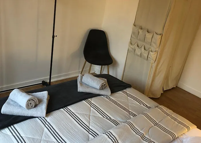 Prune 200m 5 Avec Piscine Et Garage * エクスレバン