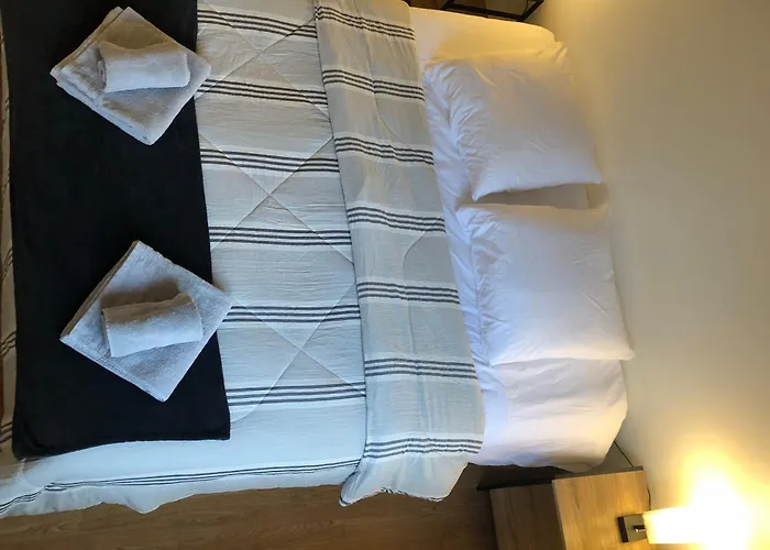 Prune 200m 5 Avec Piscine Et Garage ヴィラ エクスレバン